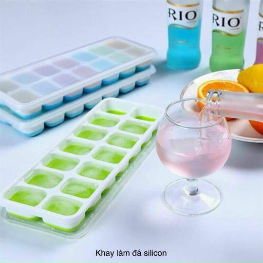 KHAY LÀM ĐÁ SILICON CAO CẤP CÓ NẮP ĐẬY TRÁNH MÙI TỦ LẠNH